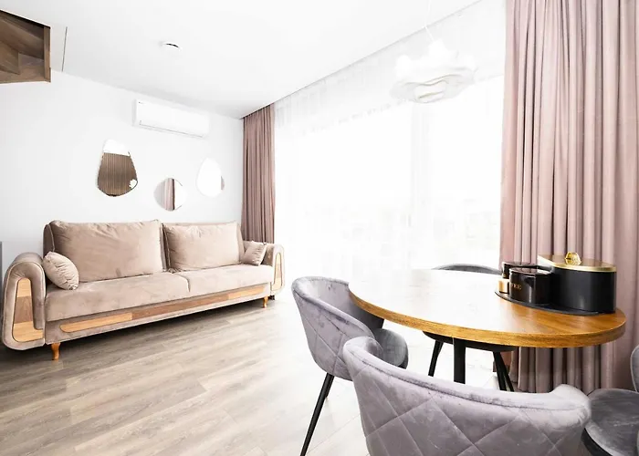 Birch Haven W/terrace By Cohost